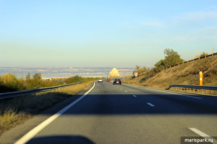 Подъезжая к Марселю. Almost in Marseille